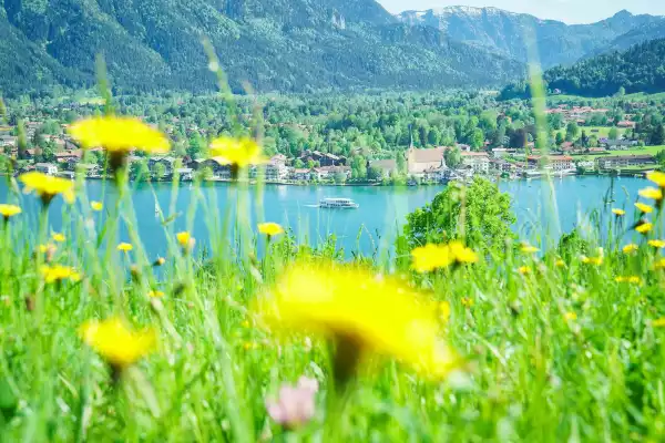 Urlaub im Tegernseer Tal genießen Bergblick Wandern Familienurlaub